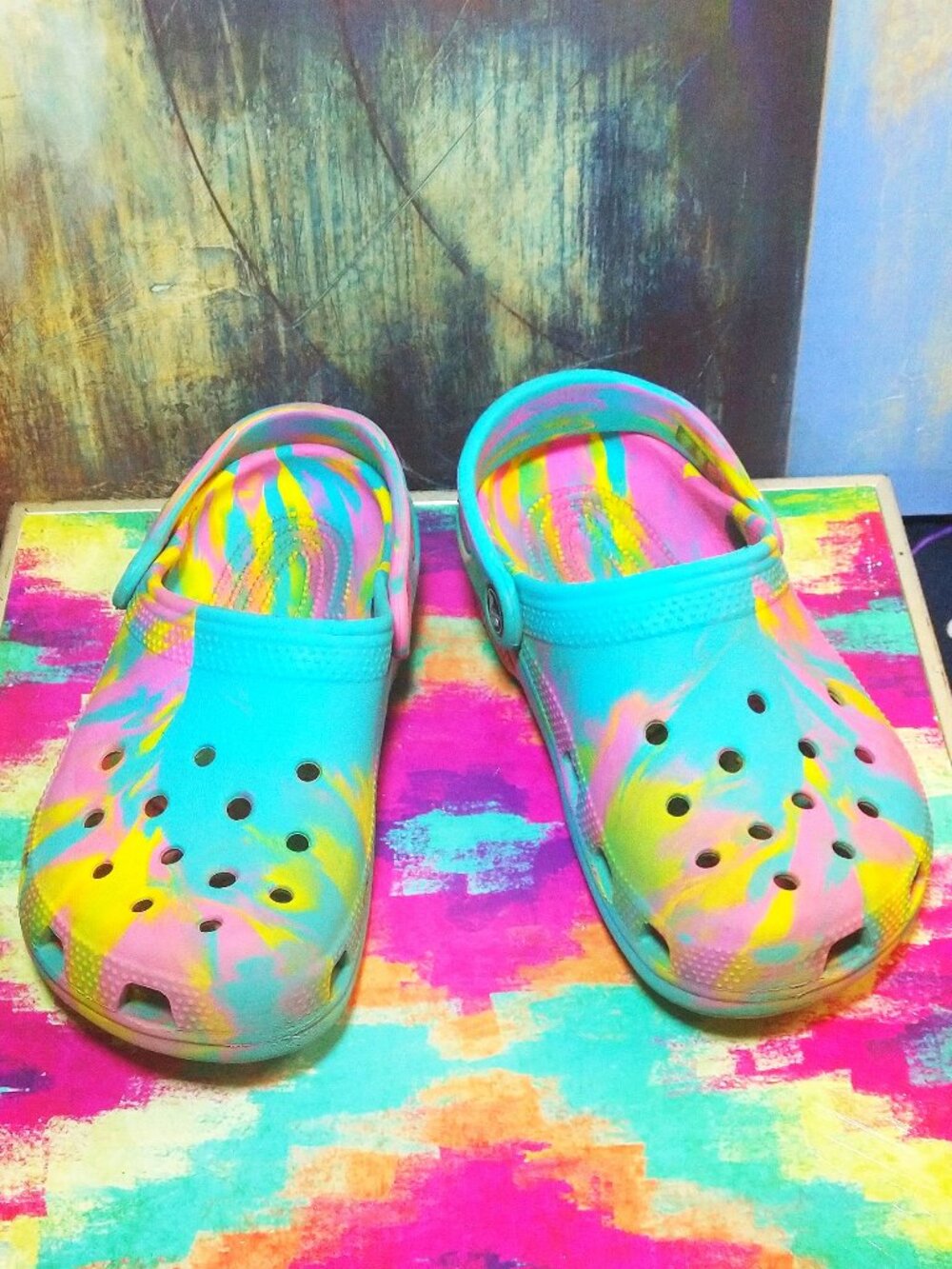 GIRL'S Crocs Unisex-Child Classic Watercolor Marbled Clog GIRLS SIZE J2 - Picture 3 of 6